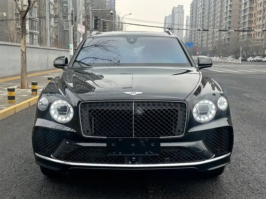 Bentley Bentayga — фото 9