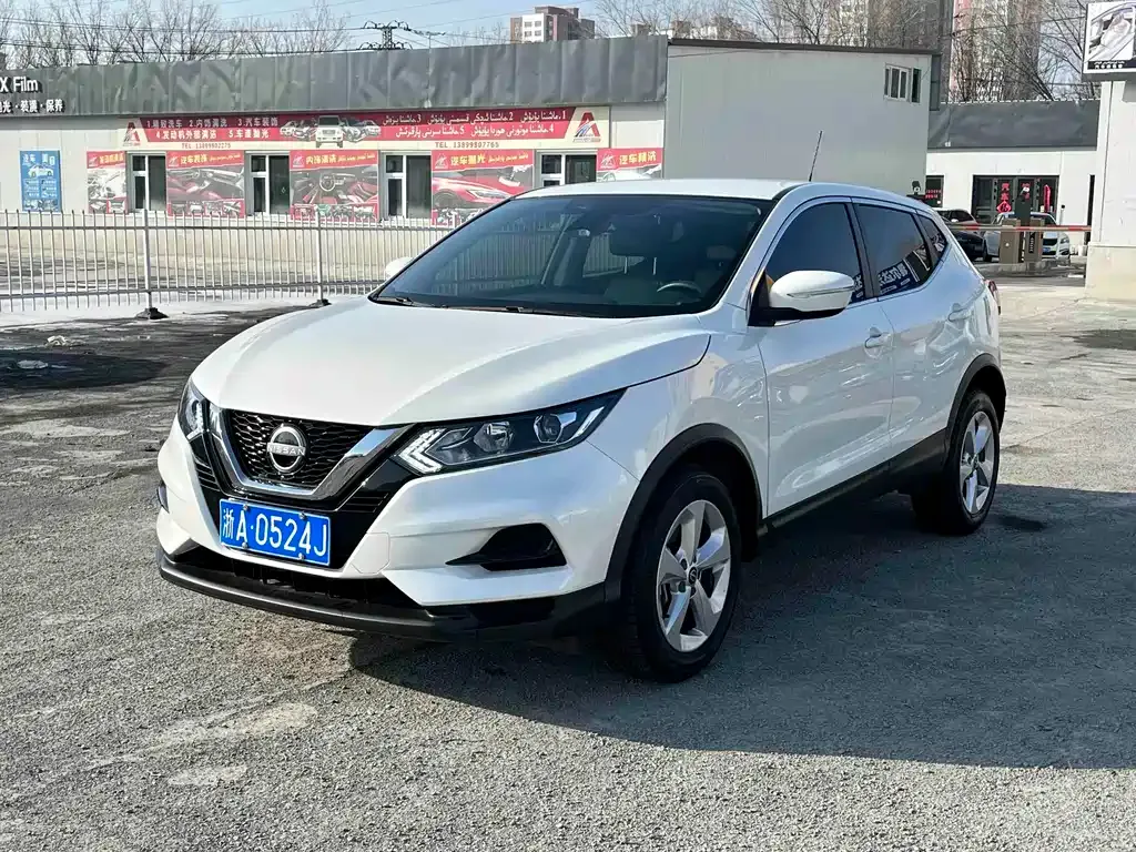 Nissan Qashqai — фото 1