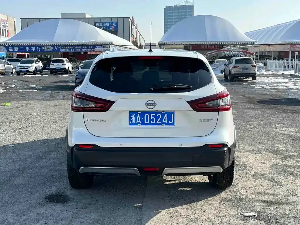 Nissan Qashqai — фото 9