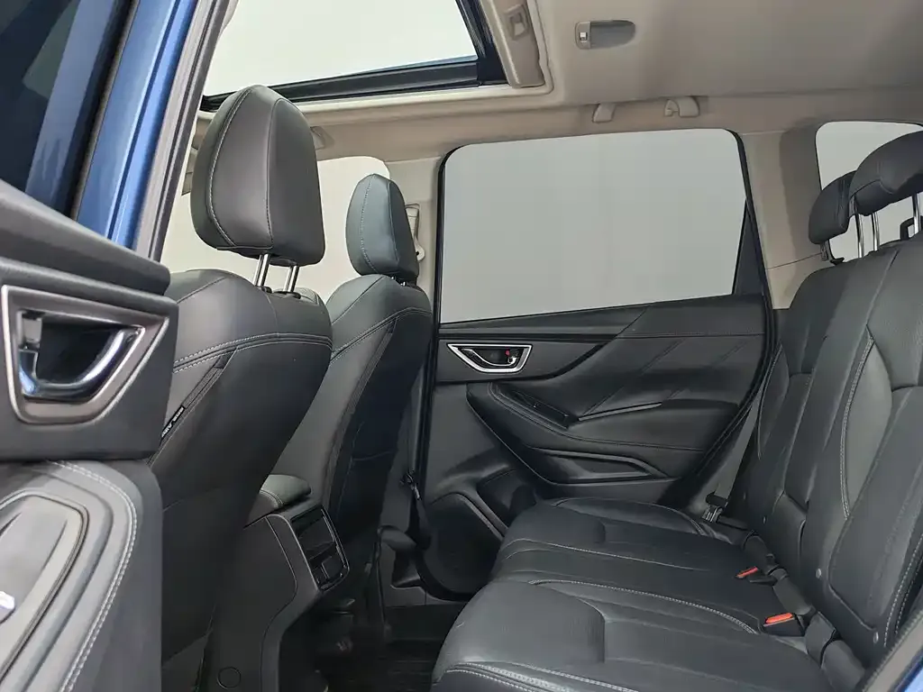 Subaru Forester — фото 4