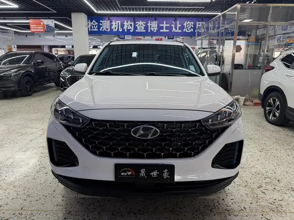 Hyundai ix35 — фото 10