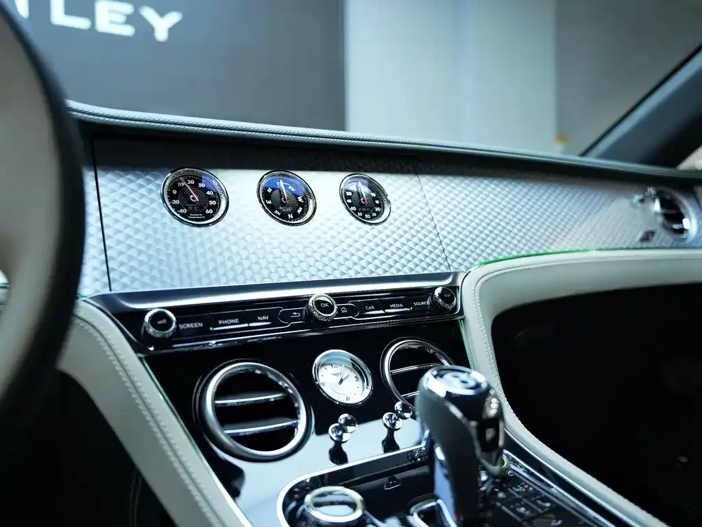 Bentley Continental — фото 4