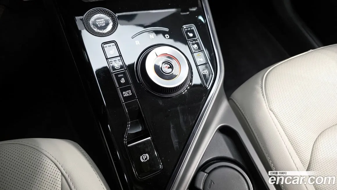 Kia Niro — фото 8