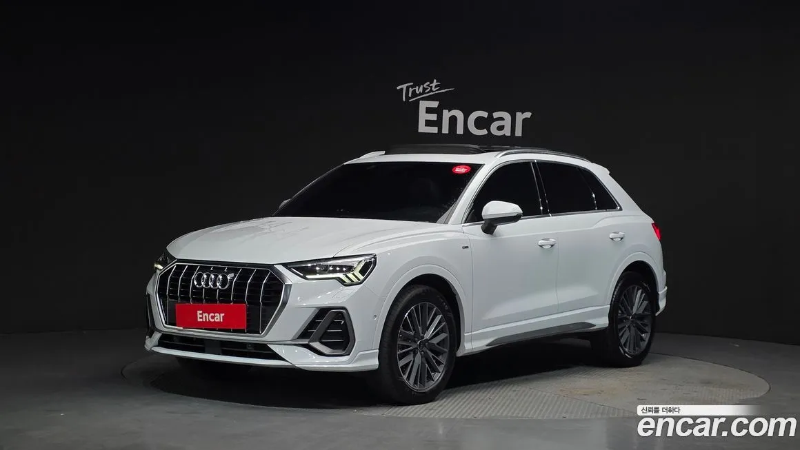 Audi Q3 — фото 1