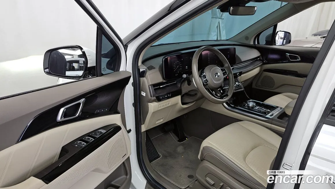 Kia Carnival — фото 10