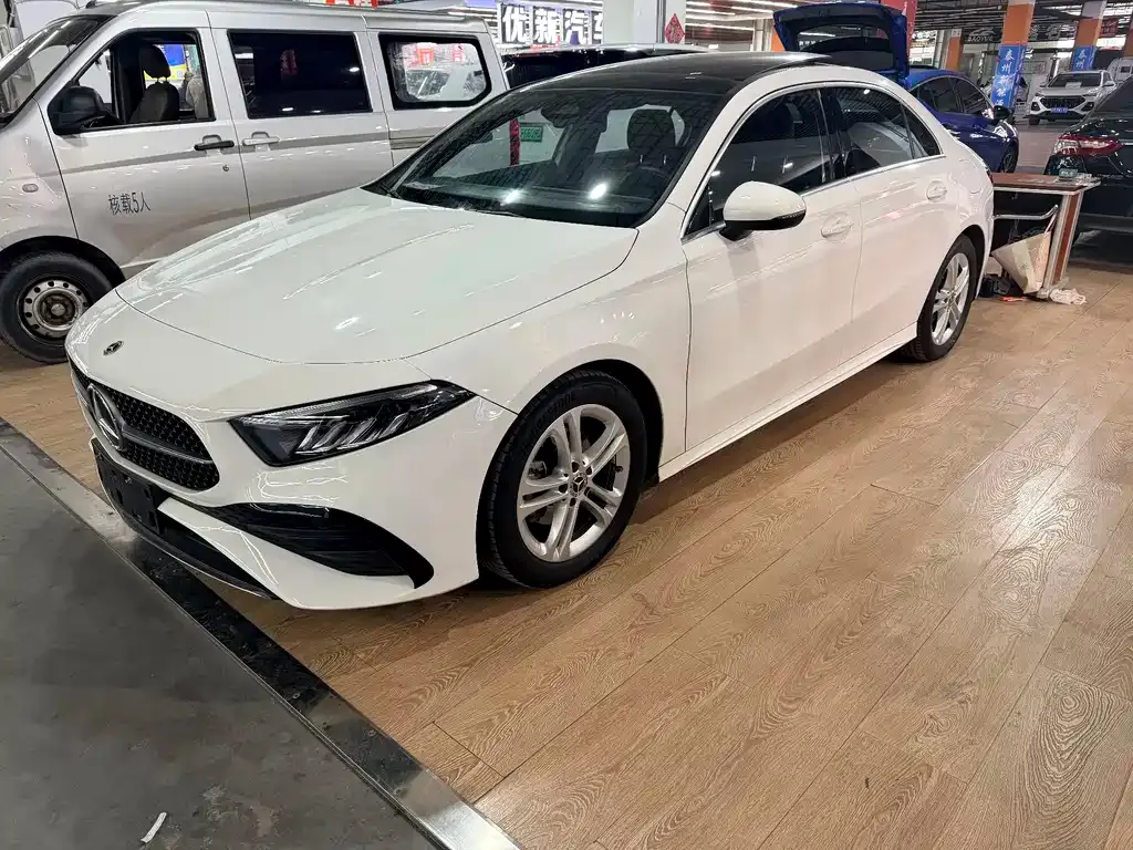 Mercedes-Benz A-Class — фото 1