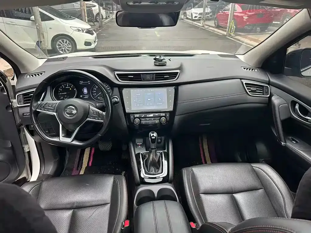 Nissan Qashqai — фото 2