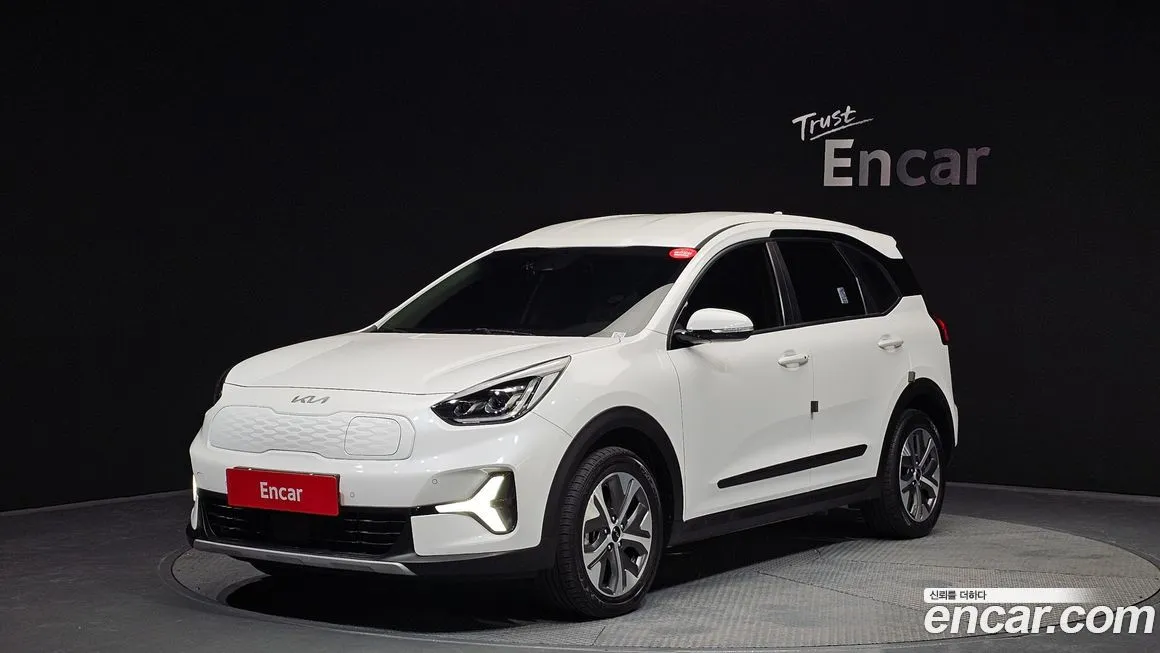 Kia Niro — фото 1
