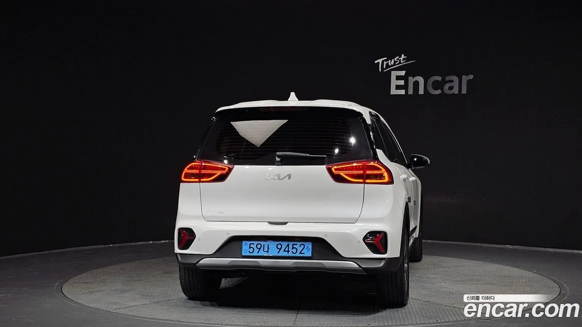 Kia Niro — фото 10