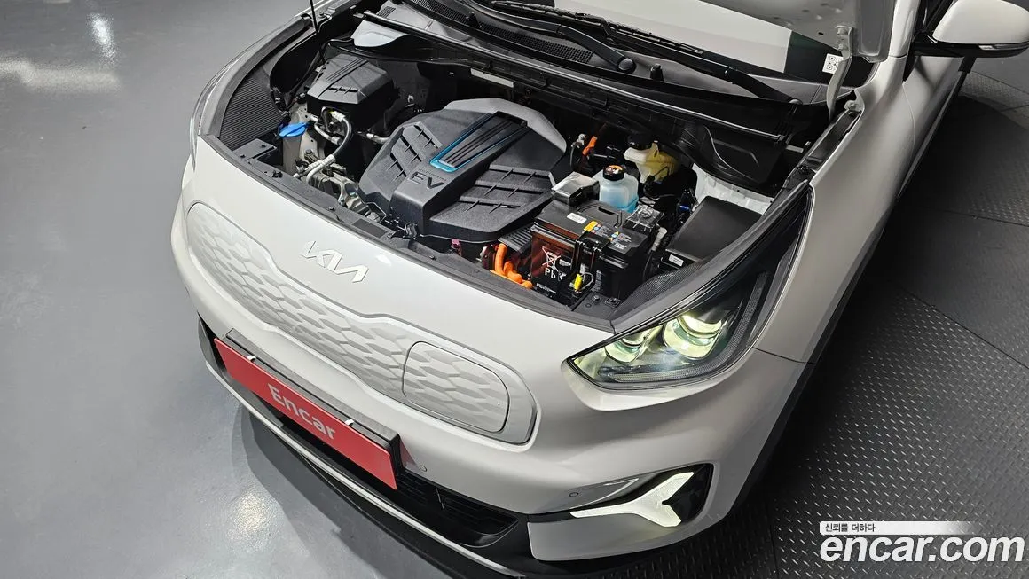 Kia Niro — фото 9