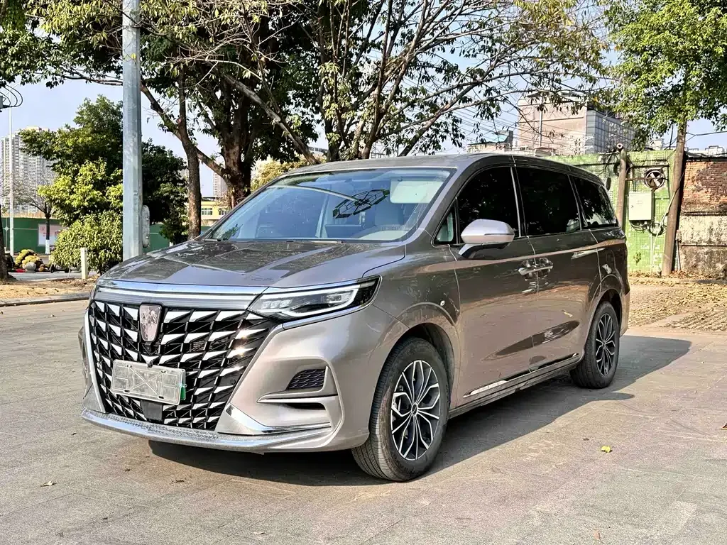 Roewe iMAX8 New Energy — фото 1