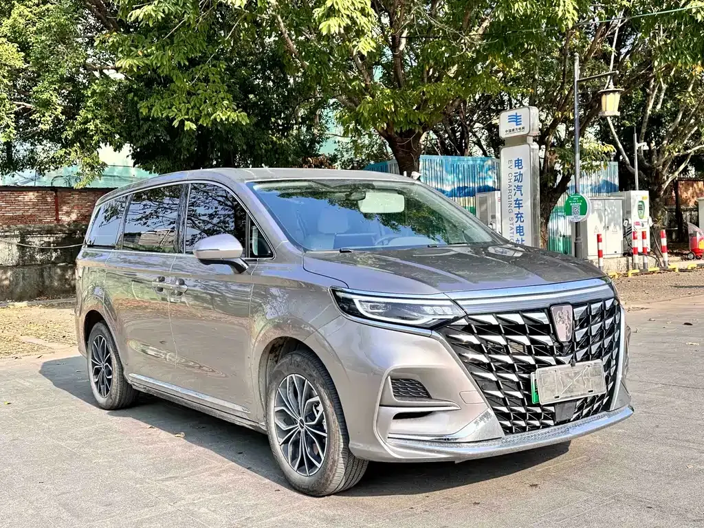 Roewe iMAX8 New Energy — фото 10