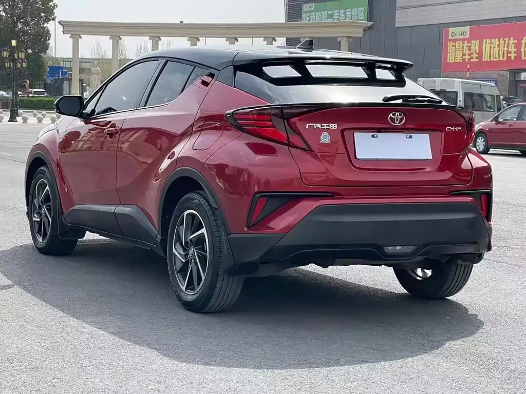 Toyota C-HR — фото 4