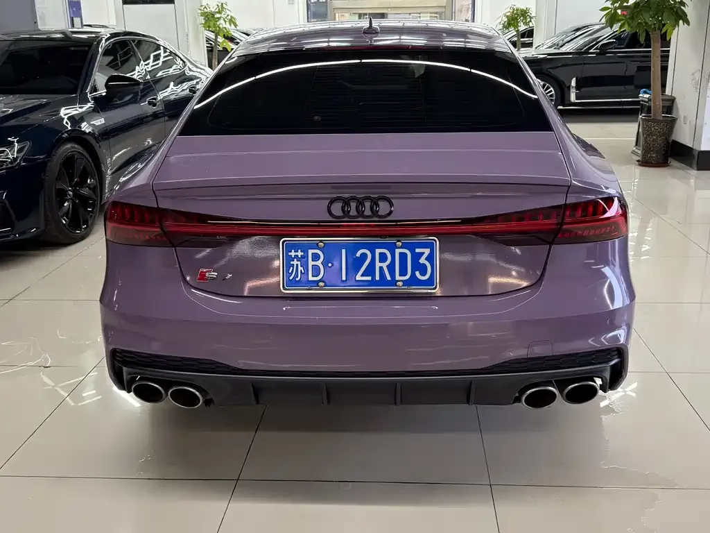 Audi S7 — фото 7