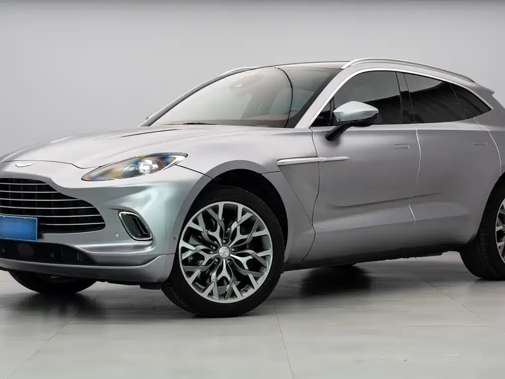 Aston Martin DBX — фото 7
