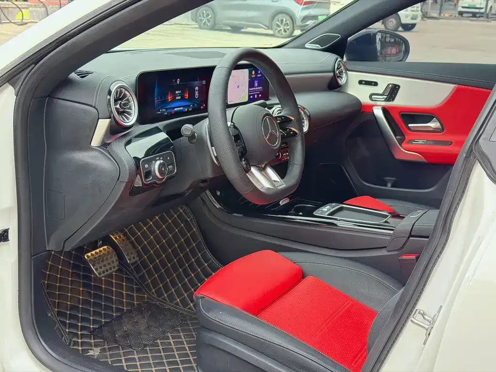 Mercedes-Benz CLA AMG — фото 5
