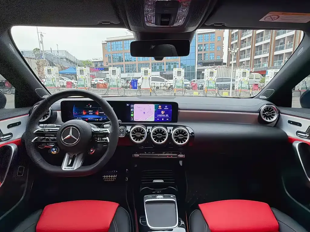 Mercedes-Benz CLA AMG — фото 9