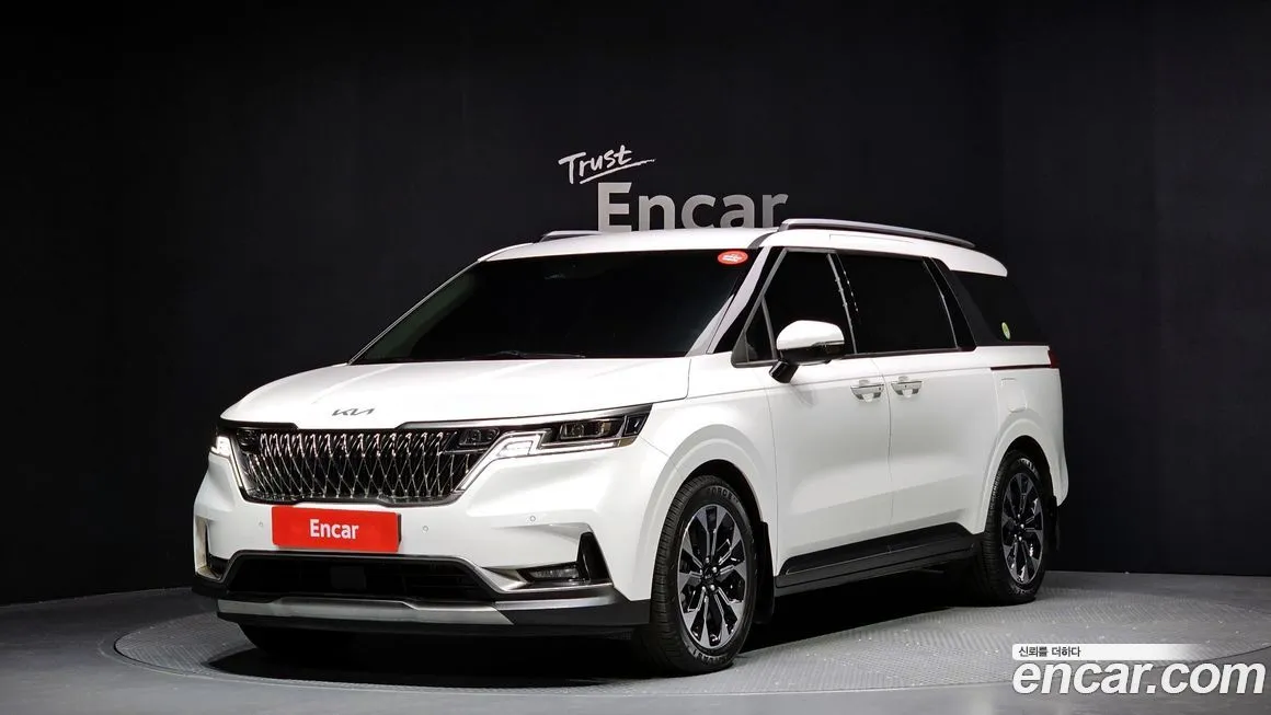 Kia Carnival — фото 1