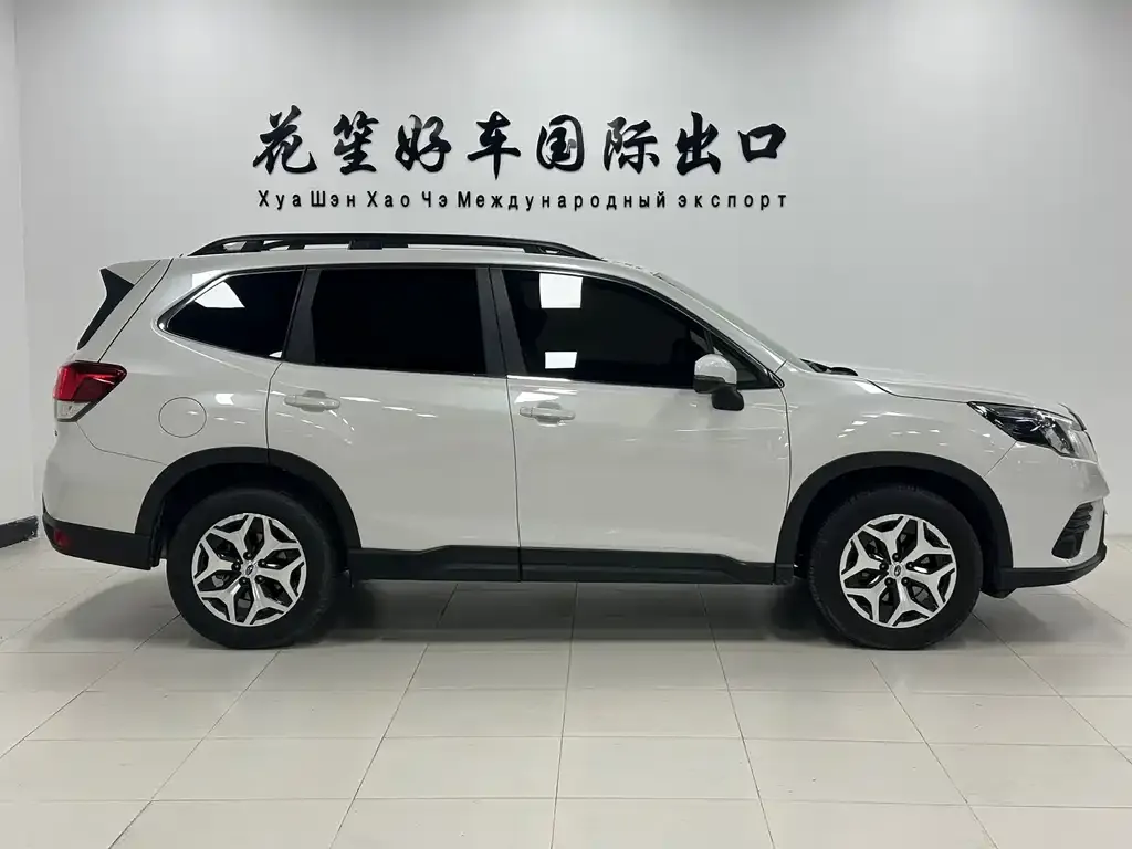Subaru Forester — фото 4