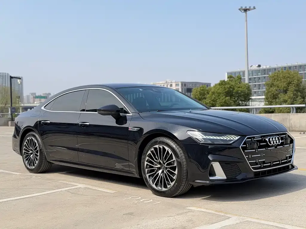 Audi A7L — фото 2