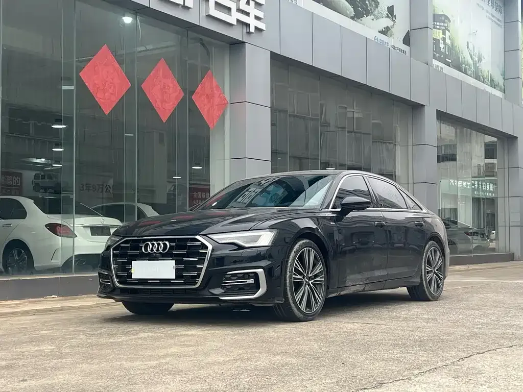 Audi A6L — фото 1