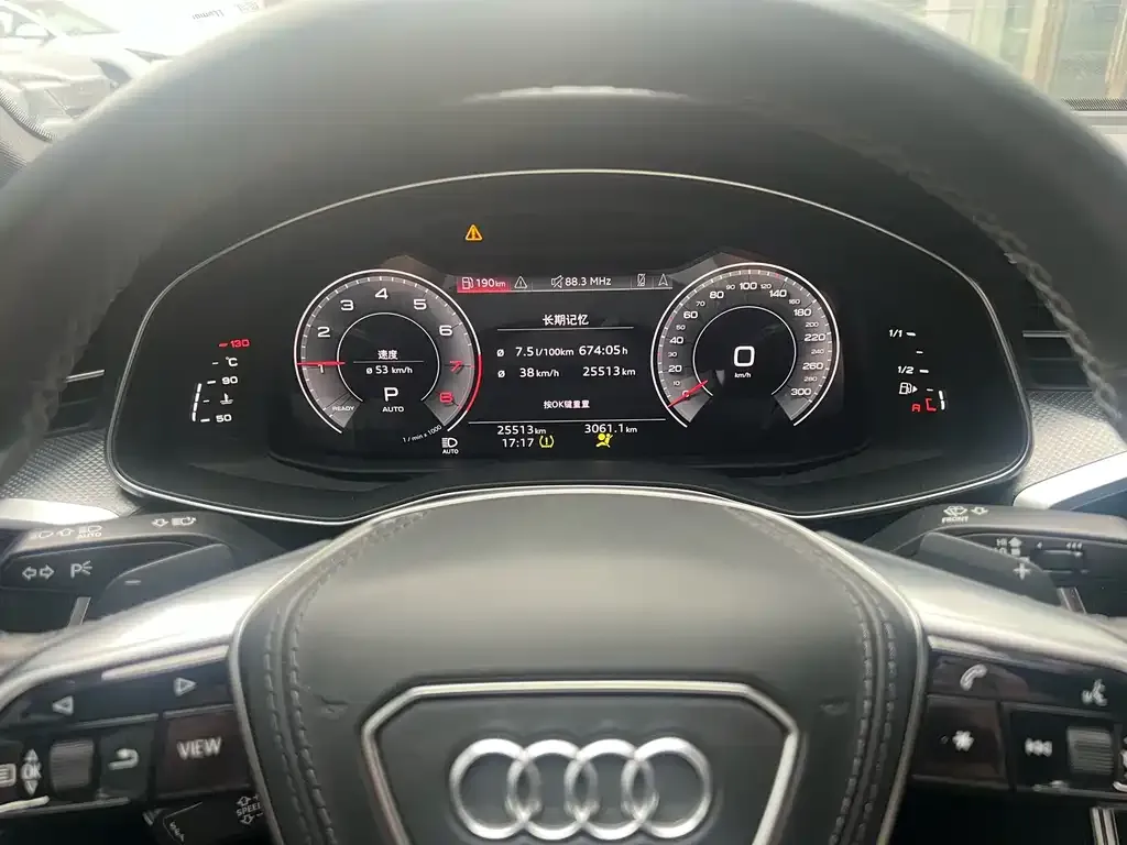 Audi A6L — фото 5