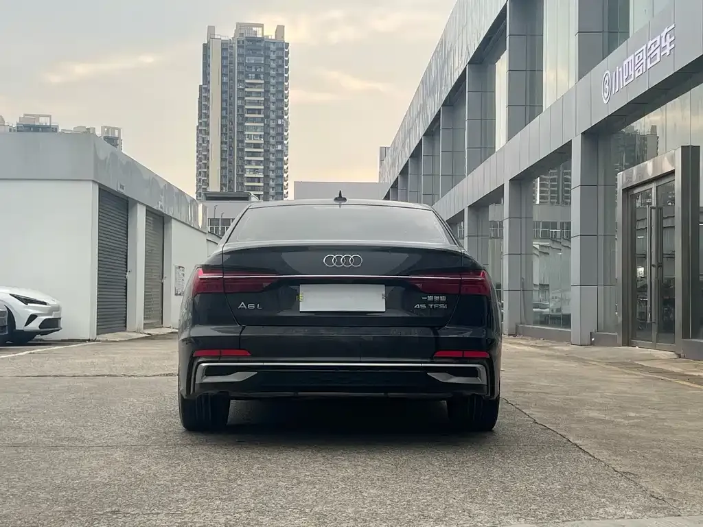 Audi A6L — фото 4