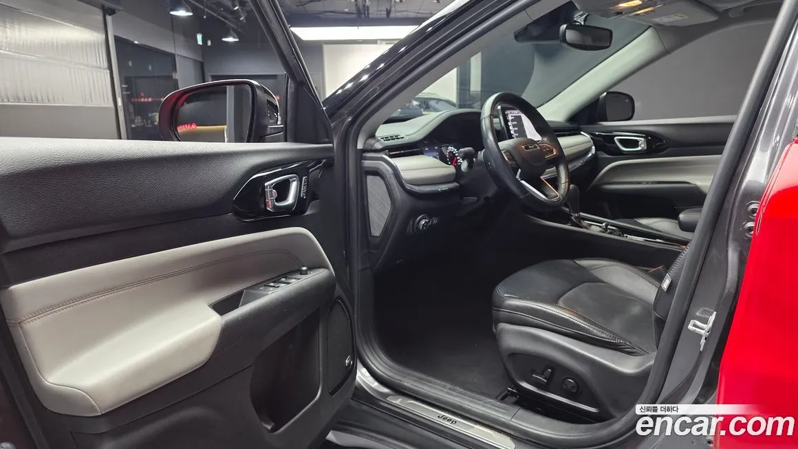 Jeep Compass — фото 8