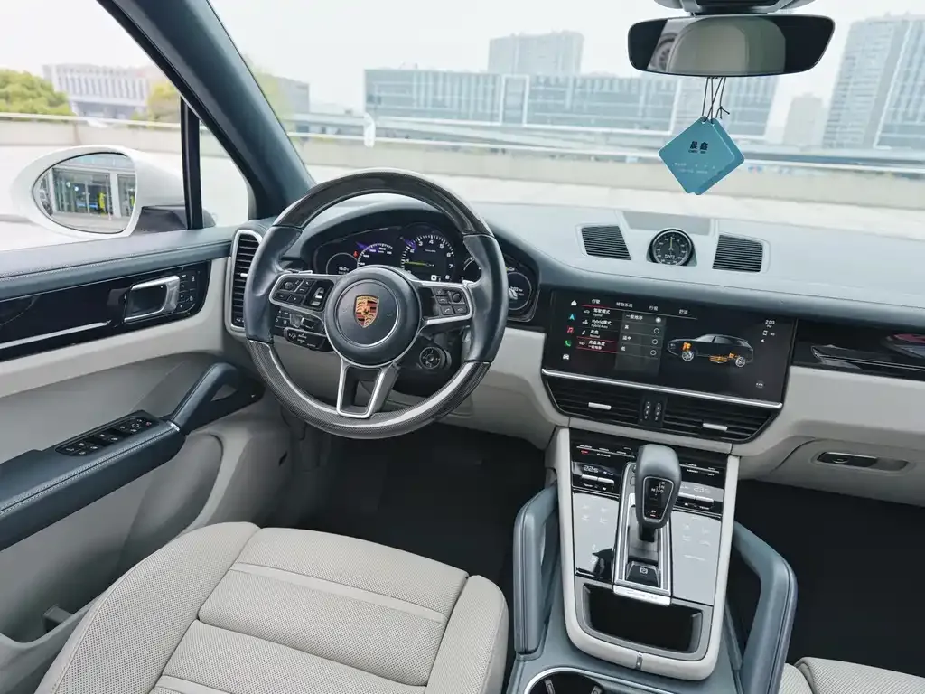 Porsche Cayenne Hybrid — фото 6