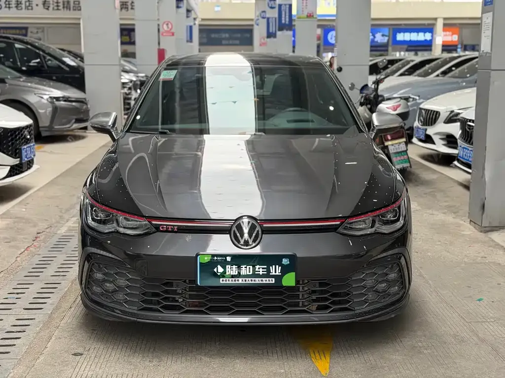Volkswagen Golf GTI — фото 9