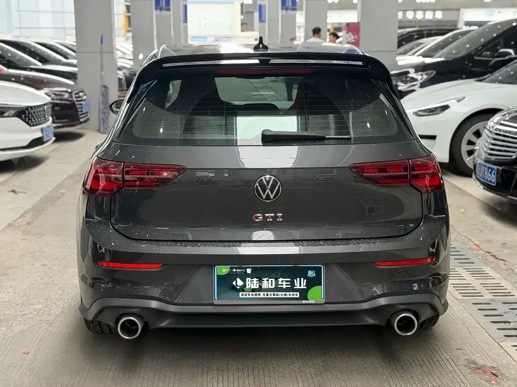 Volkswagen Golf GTI — фото 5