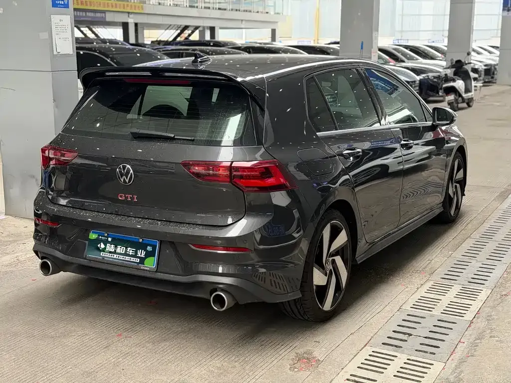 Volkswagen Golf GTI — фото 7