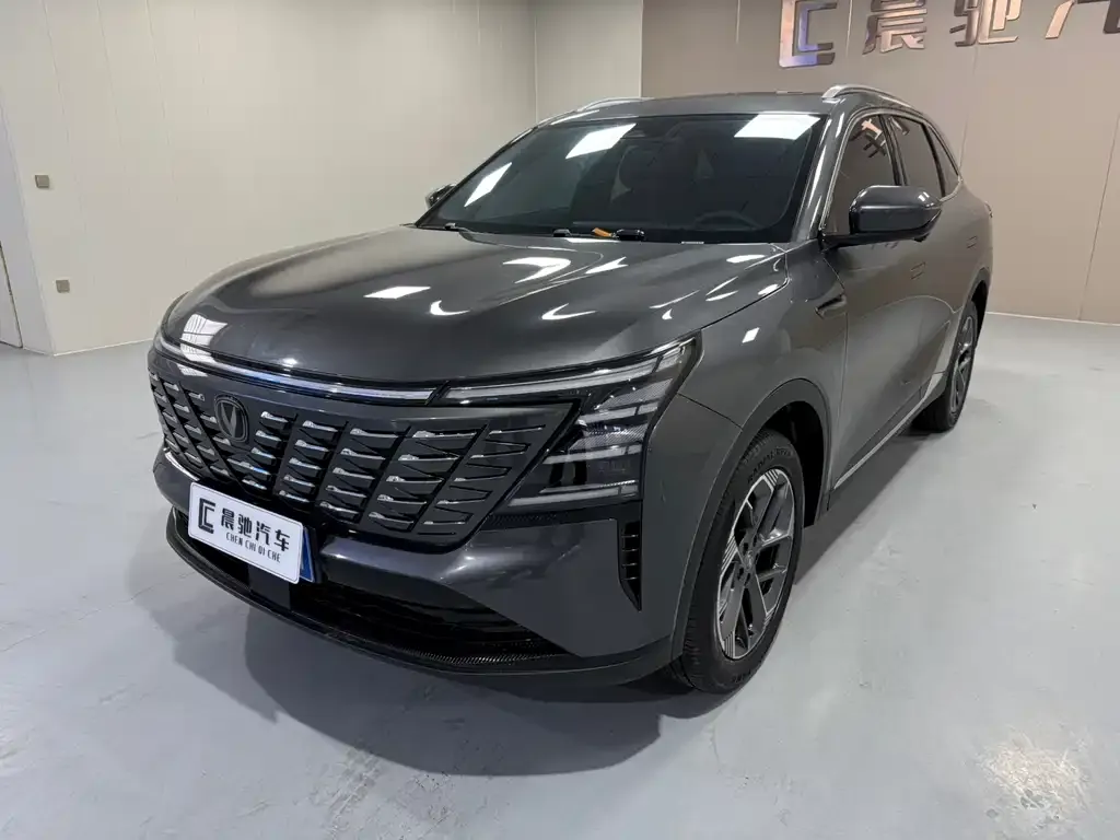 Changan CS75PLUS — фото 1