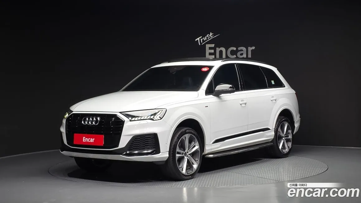 Audi Q7 — фото 1