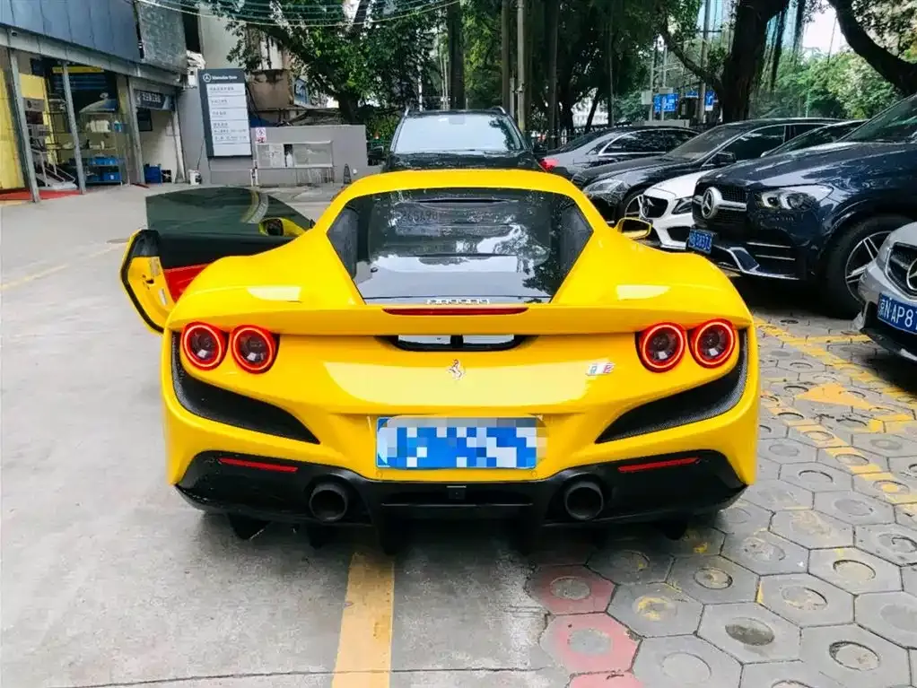 Ferrari F8 — фото 4