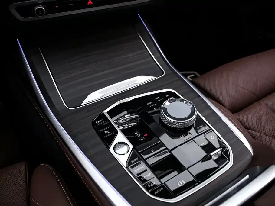 BMW X7 — фото 3