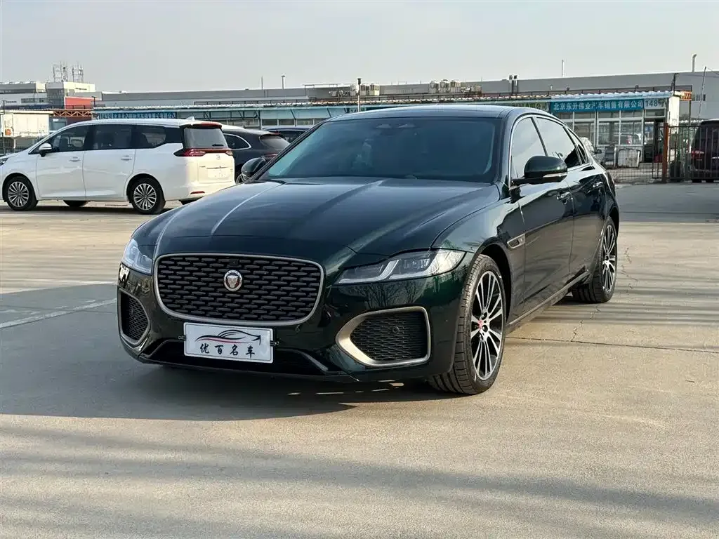Jaguar XFL — фото 1