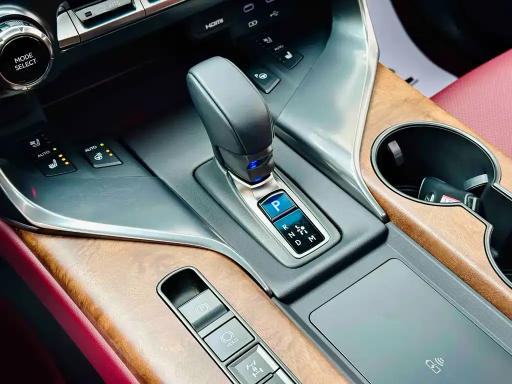 Lexus LX — фото 4