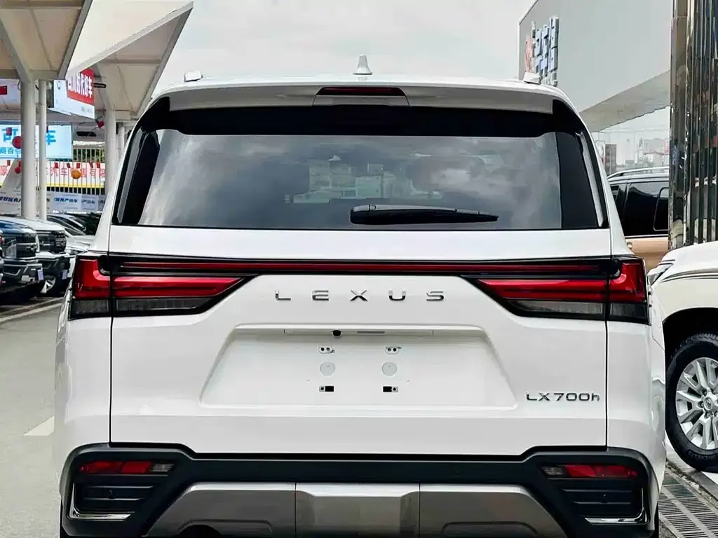 Lexus LX — фото 6