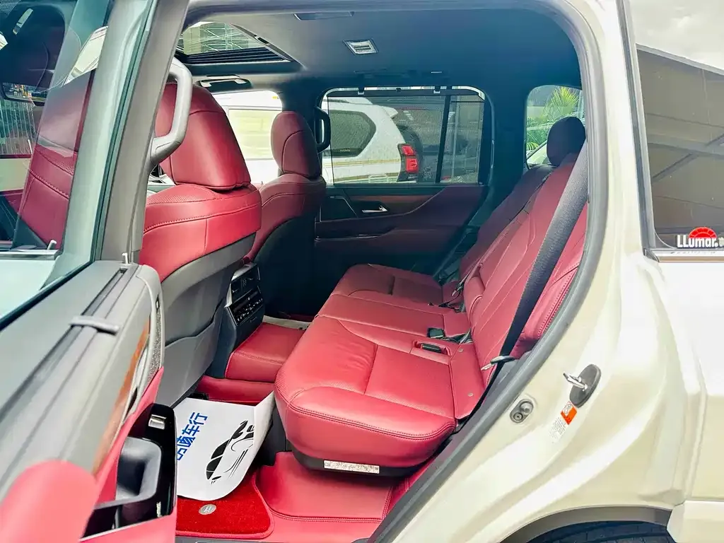 Lexus LX — фото 5