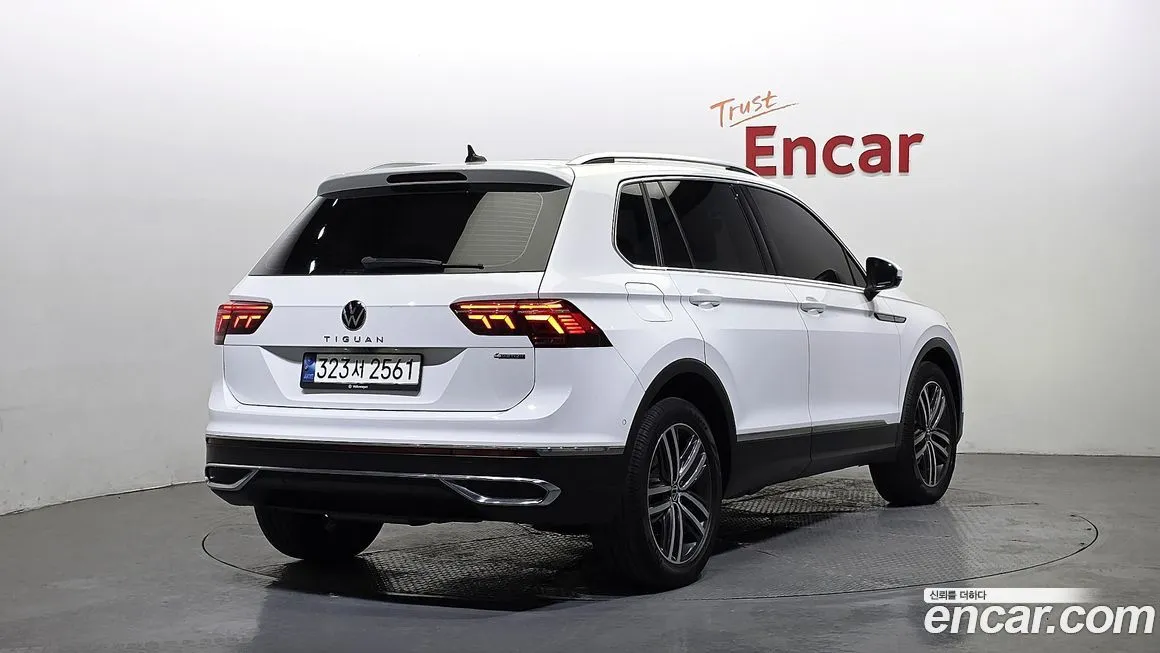 Volkswagen Tiguan — фото 10