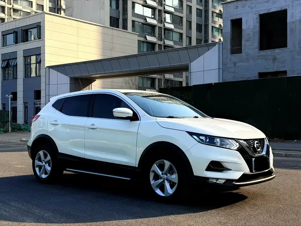 Nissan Qashqai — фото 4