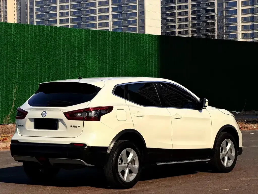Nissan Qashqai — фото 9