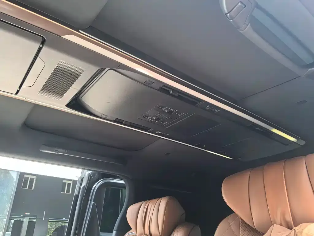 Toyota Vellfire — фото 2
