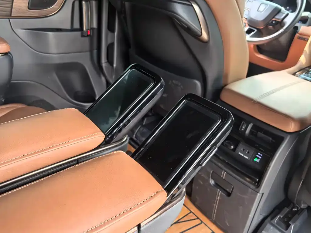 Toyota Vellfire — фото 5