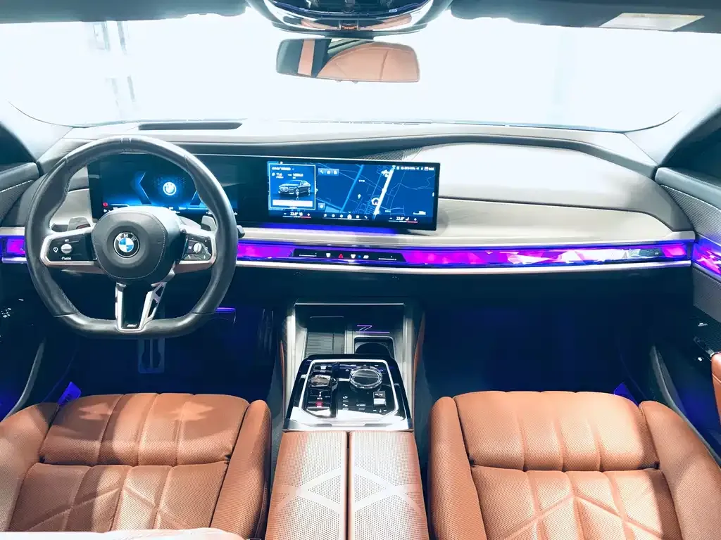 BMW 7 Series — фото 10
