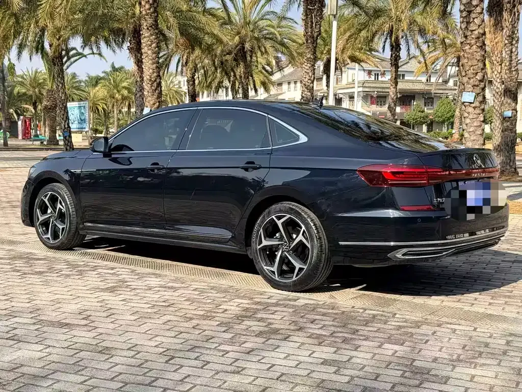 Volkswagen Passat — фото 7