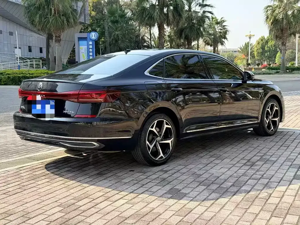 Volkswagen Passat — фото 9