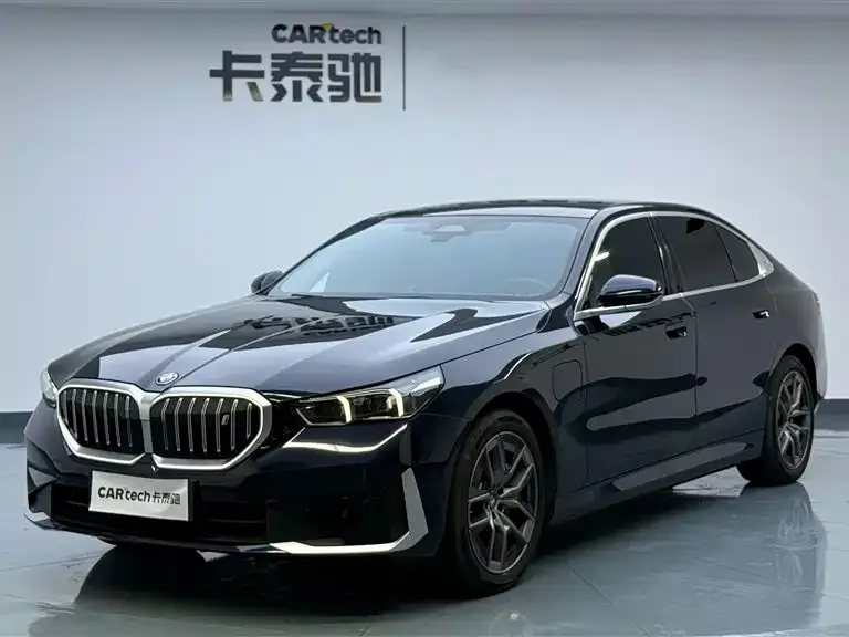 BMW i5 — фото 1