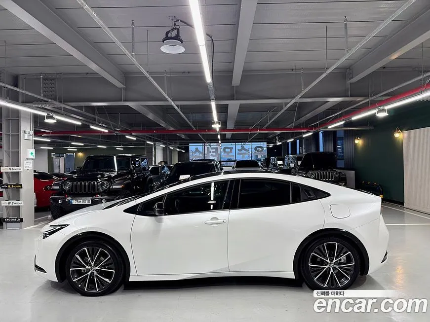 Toyota Prius — фото 9